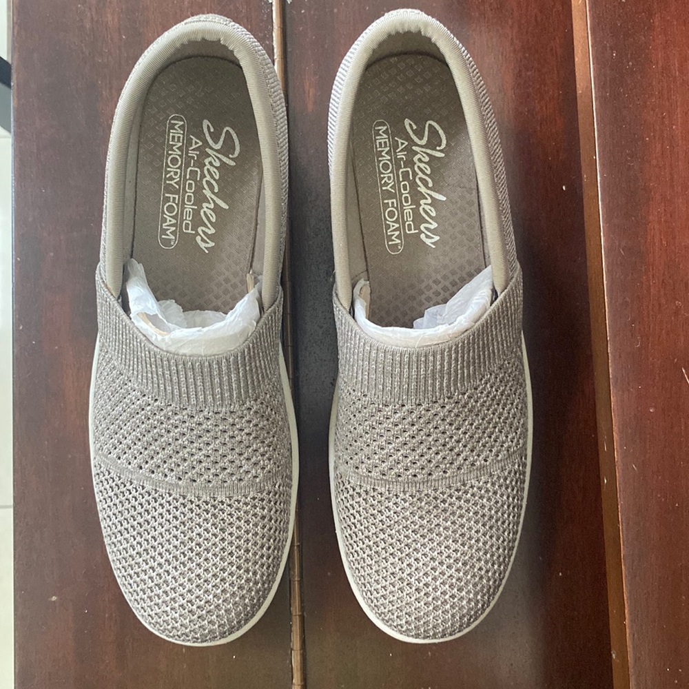 Sketchers Air Cooled Memory Foam Shoes